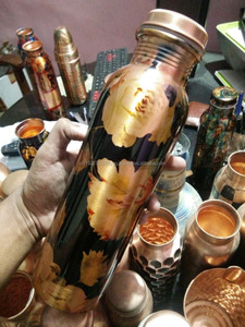 Botella de agua de cobre puro en diseños únicos impresos - Product Image 5