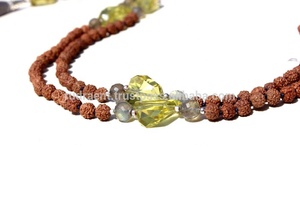 Collar Mala Unisex con Cuentas Facetadas de Labradorita y Rudraksha Natural de la India de 7mm, Hecho a Mano, Certificado por Terceros, Gran Venta - Product Image 4