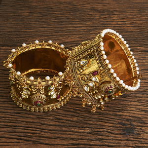Bracelets larges ouvrables avec placage or 18634 Rubis vert - Product Image 1
