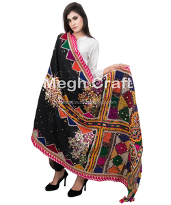 ผ้าคลุมไหล่ปักลายผ้าฝ้ายสำหรับผู้หญิง MEGH CRAFT - ลายชนเผ่าคุชและบันจารา ราบารี - Product Image 1