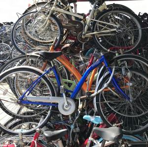 Vélos d'occasion pour femmes avec cadre en acier, jantes en alliage d'aluminium, freins à disque, vitesses 12, roues de 26 pouces - Fabriqués au Japon à vendre - Product Image 6