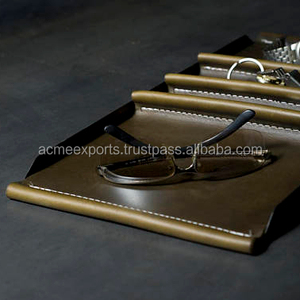 Organizador de escritorio de cuero Premium para monedas de gafas y elementos esenciales con diseño elegante y funcional - Product Image 2