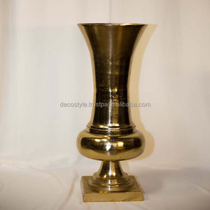 Small <b>Gold</b> Mejastic Flower <b>Vase</b> - Product Image 1