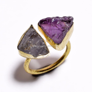 Anillo de piedras preciosas naturales de iolita y amatista, anillos de latón chapados en oro real, proveedores de joyería al por mayor - Product Image 1