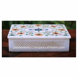 Boîte à bijoux rectangulaire à incrustation de marbre, 15 pièces - Product Image 1