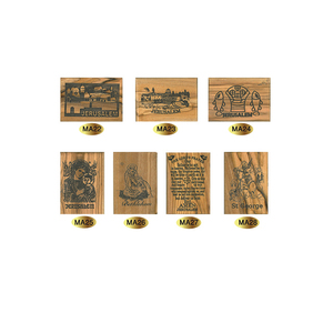 Imanes religiosos grabados en madera de Olivo-Decoración navideña de Pascua - Product Image 1