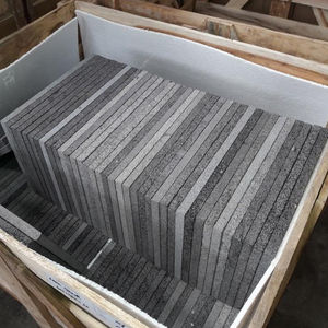 Versátiles baldosas de piedra natural Pedra Hitam, baldosas verdes para exteriores de 400x400mm con extracción de lava volcánica duradera - Product Image 1