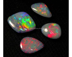 Tự nhiên đầy màu sắc lửa Úc Opal Doublet đá