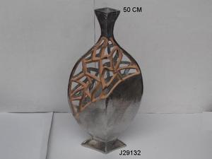 Vases de table modernes en fonte d'aluminium avec finition en terre cuite pour la décoration intérieure ou les mariages - Product Image 5