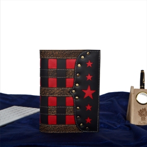 Diario de Cuero Genuino Hecho a Mano Mayorista Hermoso Diseño de Tira Estrella Clásico Tapa Dura Cuaderno Diario Páginas Sin Forro - Product Image 1