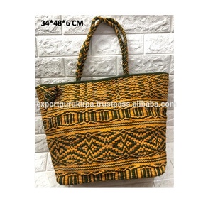 Custom Lady Messenger Style Shoulder Bag with Embroidery Decoration Daily Usage Thread Pattern - Product Image 2
