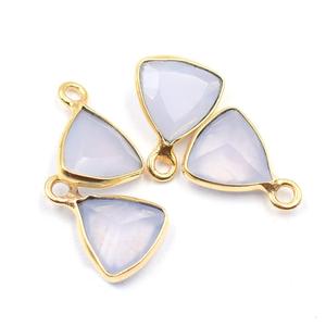 Calcédoine Triangle Forme 925 Argent Sterling Lunette Plaqué Or Pendentif Fabrication de Bijoux Faits à la Main - Product Image 1