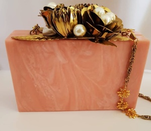 Bolsos y bolsos de resina hechos a medida adornados con pedrería, ideales para bolsos de moda a bajo precio por LUXURY CRAFTS - Product Image 6