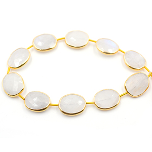 Pierre de lune arc-en-ciel forme ovale lunette en argent plaqué or droite percée 10 perles brin - Product Image 4
