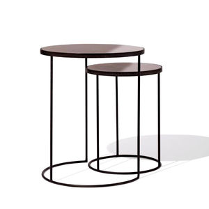 Juego de mesa auxiliar de anidación redonda de diseño antiguo de 2 mármol de Metal con taburete otomano muebles de sala de estar colección West Elm - Product Image 1