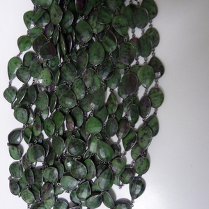 Natural verde rubí Zosite pera plata de ley rodio y chapado en oro bisel ajuste fiesta encantos - Product Image 1