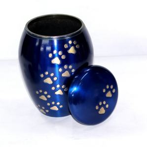 Urne funéraire pour animaux de compagnie de style américain avec empreinte de patte de designer, bleue, durable, avec garantie de 2 ans, modèle 2520-a par ZHE - Product Image 4