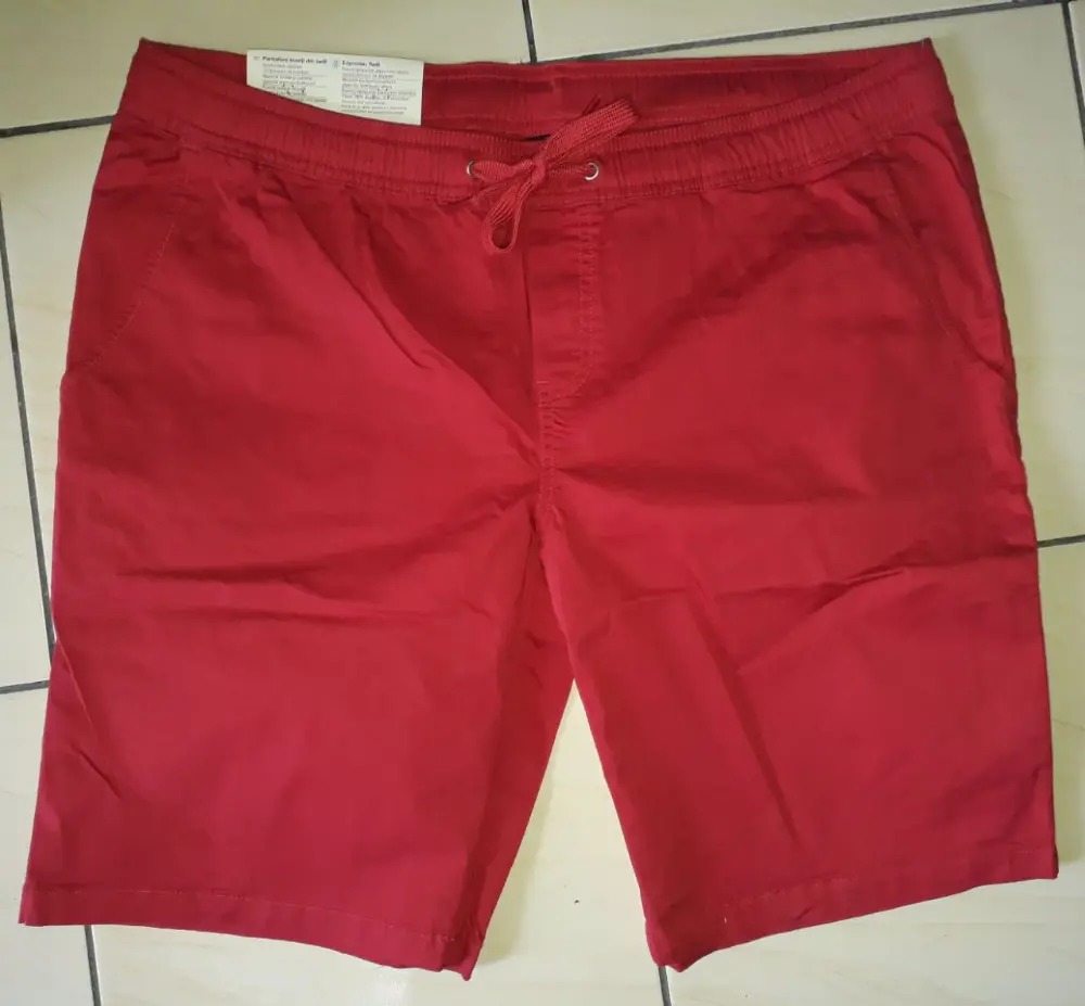 Celana Pendek Twill Bermuda Pria Buatan Bangladesh