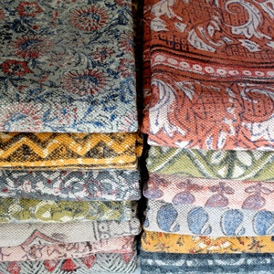 Tapis d'intérieur imprimé à la main de 4x6 pieds, tapis en coton fait à la main, tapis tissé à la main, dhurrie personnalisé, revêtement de sol pour salon - Product Image 4