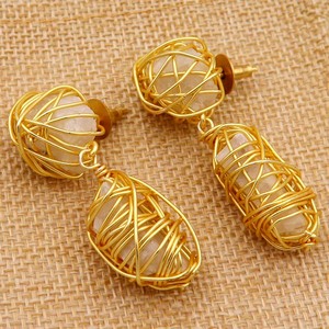 Boucles d'oreilles en laiton faites à la main avec 2 pierres semi-précieuses piège à fil long pour mariages fêtes et cadeaux pour perles - Product Image 2