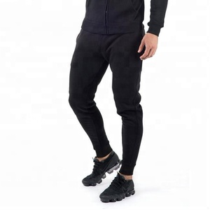 2024 OEM unisexe Polyester hommes survêtement conception personnalisée sport survêtement pour l'hiver 100% coton matériel - Product Image 3