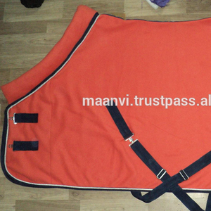 Tapis pour chevaux personnalisé au design intelligent pour l'été, tissu polaire de rembourrage en coton, collier en maille et coquillage, sangles de jambe croisées - Product Image 2