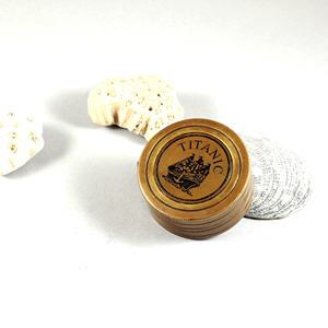 Boussole en laiton de 2 pouces à finition antique avec étui en cuir de style vintage en alliage de métal nautique en verre à fuseaux horaires différents-Cadeaux fantaisie - Product Image 5