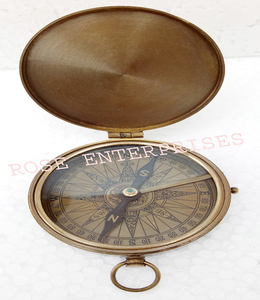 Boussole en laiton nautique antique avec logo personnalisé Horloge poème de travail plat maritime vintage en métal poli fait à la main style européen haut - Product Image 1