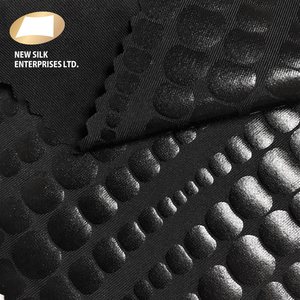 ผ้าพิมพ์ลายจระเข้สีดำล้วน 86% โพลีเอสเตอร์ 14% สแปนเด็กซ์ สำหรับชุดกีฬาและชุดชั้นใน - Product Image 5