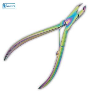 Pince à cuticules en acier inoxydable, avec Joint de agenda - Product Image 1