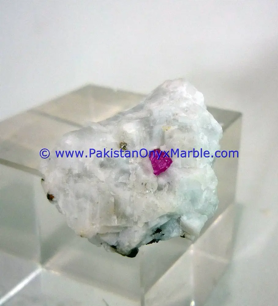 Più famosa di cristallo minerale rubino campione da Afghanistan