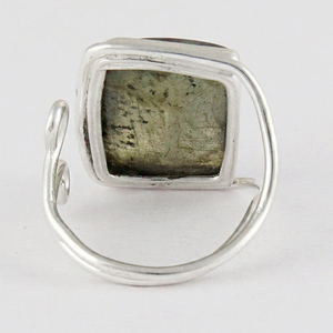 Fascinant pierre de lune arc-en-ciel Rectangle forme bagues en argent Sterling 925 bijoux en argent faits à la main - Product Image 4