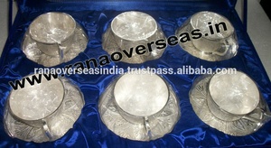 Hermoso Juego de Taza y Platillo de Latón Plateado con Bandeja Grabada, Ideal para Regalo de Diwali, Decoración Festiva y para Servir - Product Image 3