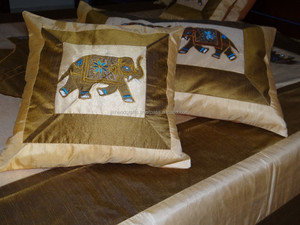 Colcha de seda de diseño indio - Product Image 3