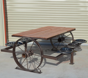 Vente à chaud de meubles de l'Est Table de siège de tracteur au design moderne avec fer et bois pour le mobilier d'extérieur - Product Image 1