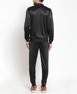 Chándal deportivo personalizado de poliéster 100% para hombre, diseño ajustado para la temporada de invierno ecológica - Product Image 5