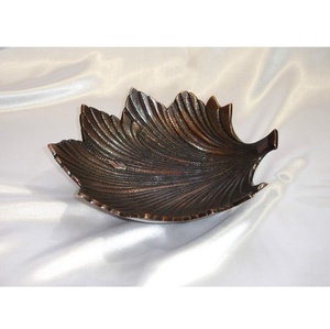 Tazón Decorativo de Aluminio Antiguo de Primera Calidad, con Relieve, en Forma de Hoja, Estilo Vintage Clásico - Product Image 2