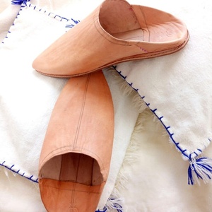 Chaussures babouches en cuir véritable pour femmes, fabriquées au Maroc - Mode quotidienne pour le printemps, l'été et la maison - Product Image 1