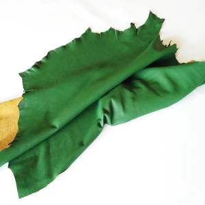 Color Oliva de cuero de cabra Premium para guantes y pantalla táctil de bateo con patrón de grano terminado - Product Image 1