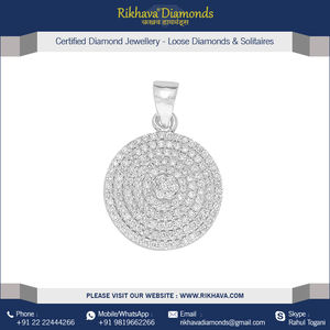 Ensemble pendentif en or blanc 18 carats avec diamants Bijoux élégants pour femmes - Product Image 5