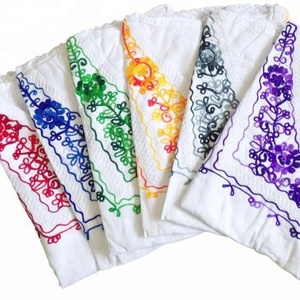 สีขาวเย็บปักถักร้อยเคอร์ติชาติพันธุ์สง่างามสดใสสีสันสดใส - Product Image 1