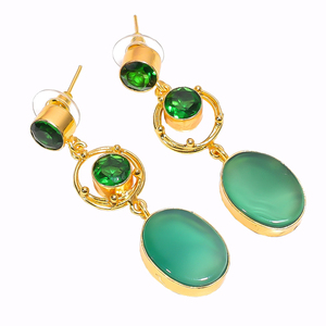 Belles boucles d'oreilles en laiton Onyx péridot pierres précieuses, bijoux en laiton plaqué or, bijoux en laiton plaqué or 18 carats de créateur faits à la main - Product Image 1