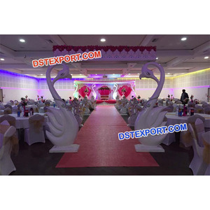 Porte Mandap en bois pour mariage, motif paon, porte d'entrée traditionnelle, artisanat en bois, porte d'accueil - Product Image 1