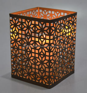 Elegante candelita de metal soporte votivo elegante linterna de vela de pilar para el hogar boda festivas y decoraciones navideñas - Product Image 3