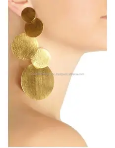 2017 Fashion Jewelry Wholesale Gold Plated Latest Design Studs Women Earrings