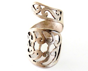 Anillo de Latón Hecho a Mano con Encaje Espiral, Filigrana Grabada, Estilo Bohemio, Unisex, Moderno - Product Image 2