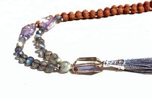 Achetez des perles de prière en labradorite bouddhiste de qualité naturelle, facettées à la main, 108 perles, pompon en soie, collier Mala unisexe - Product Image 2