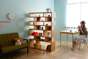 Étagère murale multifonctionnelle moderne en MDF pour la maison, nouveau design pratique pour le salon et la chambre à coucher, en vente ! - Product Image 4