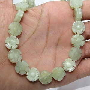 Perles en vrac d'aventurine en forme de fleur bijoux en pierre verte naturelle faisant une qualité exceptionnelle à un excellent prix - Product Image 2