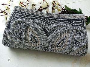 Bolso de Mano de Seda Bordado a Mano para la Noche, Diseño Elegante de Sobre - Product Image 3